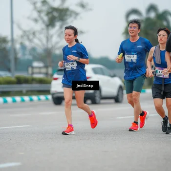 Runner Photo 7530116