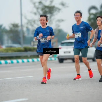 Runner Photo 7530129