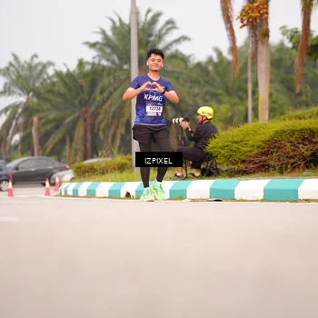 Runner Photo 7530211