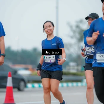 Runner Photo 7530271