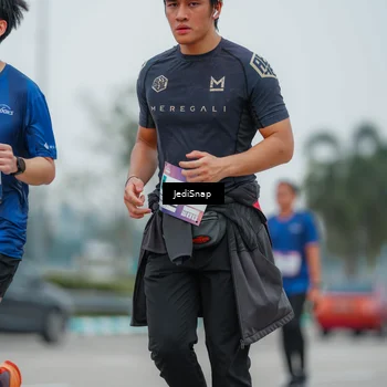 Runner Photo 7530335