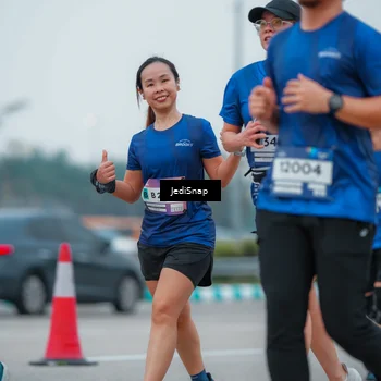 Runner Photo 7530337