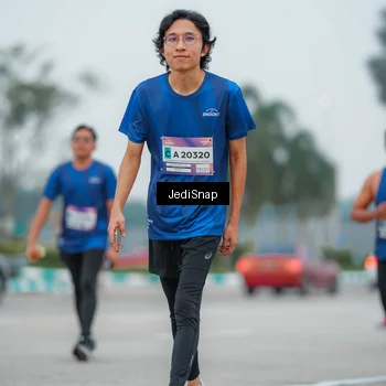 Runner Photo 7530354