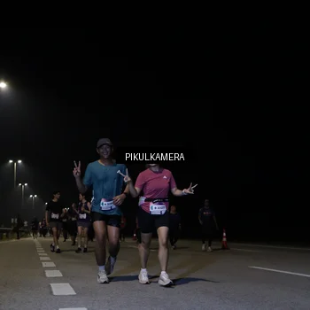 Runner Photo 7530411