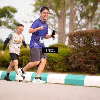 Runner Photo 7530412