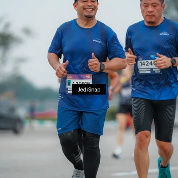 Runner Photo 7530414