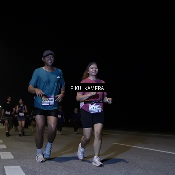 Runner Photo 7530473