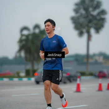 Runner Photo 7530564