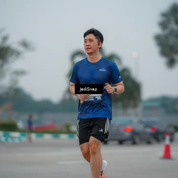Runner Photo 7530577