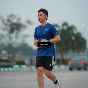 Runner Photo 7530580