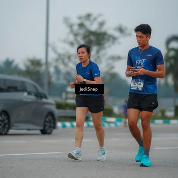 Runner Photo 7530605