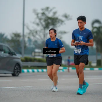 Runner Photo 7530609