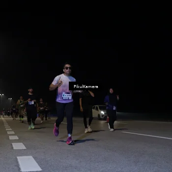 Runner Photo 7530659