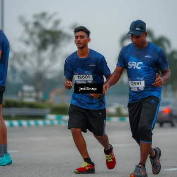 Runner Photo 7530712