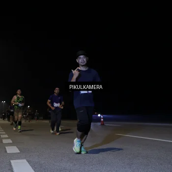 Runner Photo 7530747