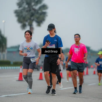 Runner Photo 7530750