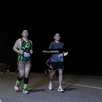 Runner Photo 7530799
