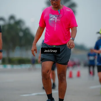 Runner Photo 7530912