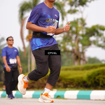 Runner Photo 7530999
