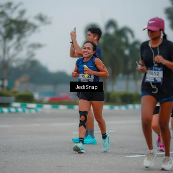 Runner Photo 7531037