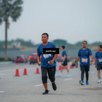 Runner Photo 7531359