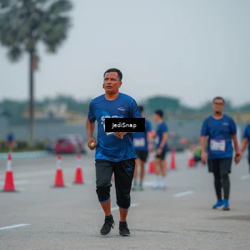 Runner Photo 7531366