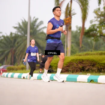 Runner Photo 7531367