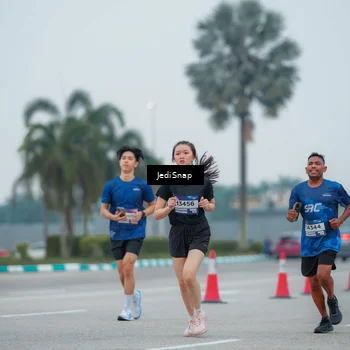 Runner Photo 7531456
