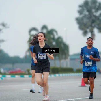 Runner Photo 7531496