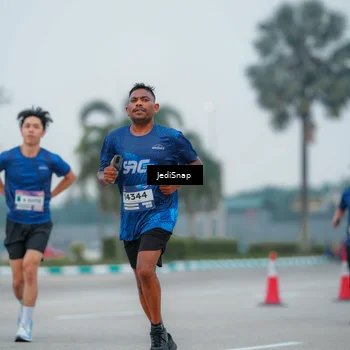 Runner Photo 7531498