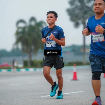Runner Photo 7531657