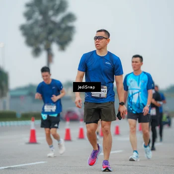 Runner Photo 7531672