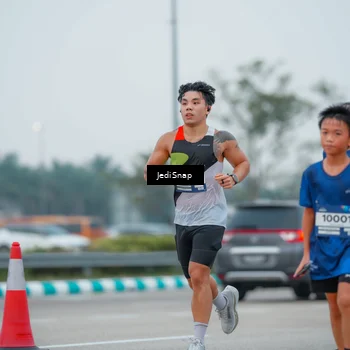 Runner Photo 7531756