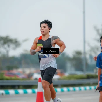 Runner Photo 7531766