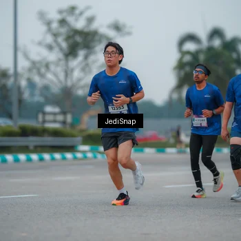Runner Photo 7531879