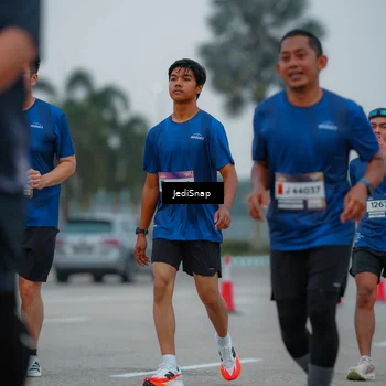 Runner Photo 7531951