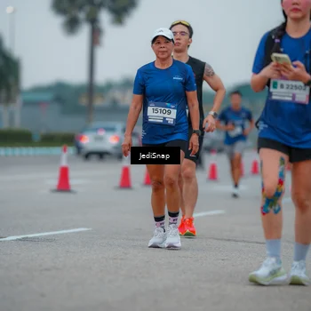 Runner Photo 7532011