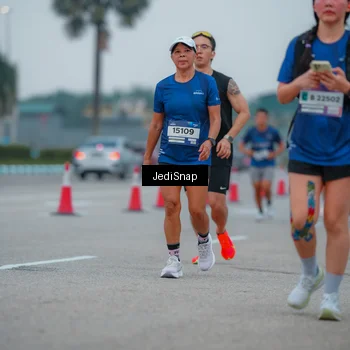 Runner Photo 7532012