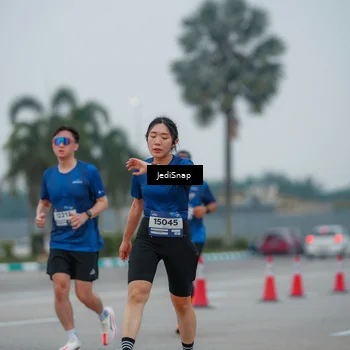 Runner Photo 7532020