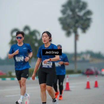 Runner Photo 7532025