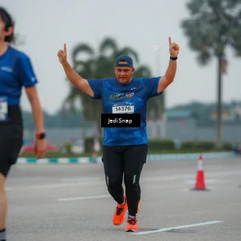 Runner Photo 7532034
