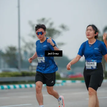 Runner Photo 7532035