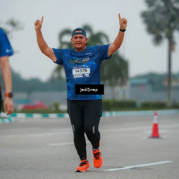 Runner Photo 7532036
