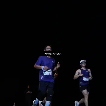 Runner Photo 7532041