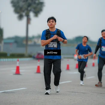 Runner Photo 7532046