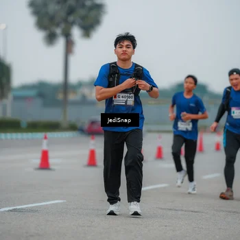 Runner Photo 7532050