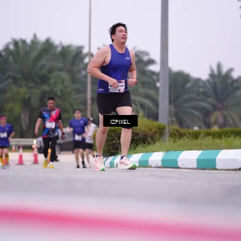Runner Photo 7532074