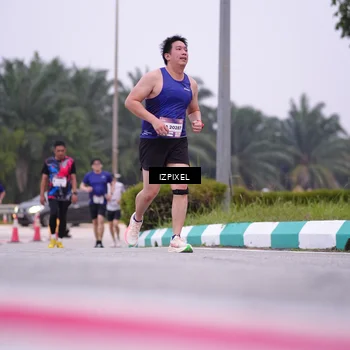 Runner Photo 7532081