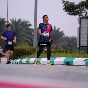 Runner Photo 7532103