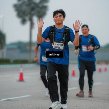 Runner Photo 7532112